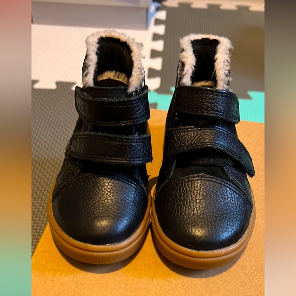 UGG Rennon II